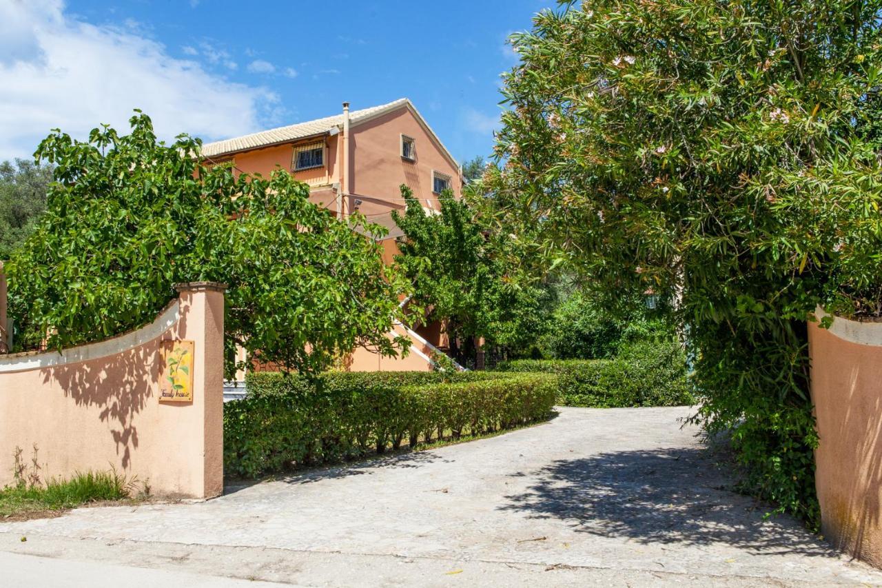 Granis Family House Lejlighed Ano Lefkimmi Eksteriør billede